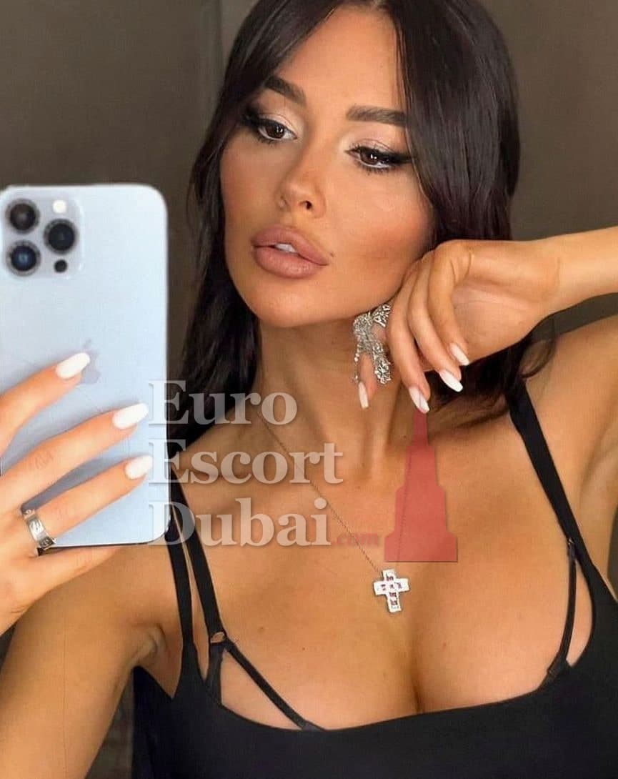 Serap, 24, escort in Dubai — black hair, 170 cm (photo 3 of 10)