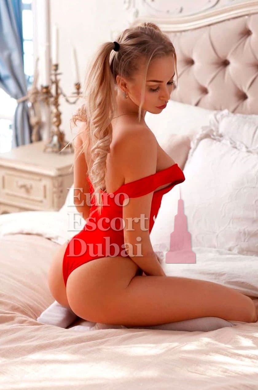 Alina, 31, escort in Abu Dhabi — Russian, 168 cm (photo 5 of 8)