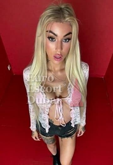 Zarina, 26, escort in Abu Dhabi — 164 cm, blonde hair (photo 12 of 13)