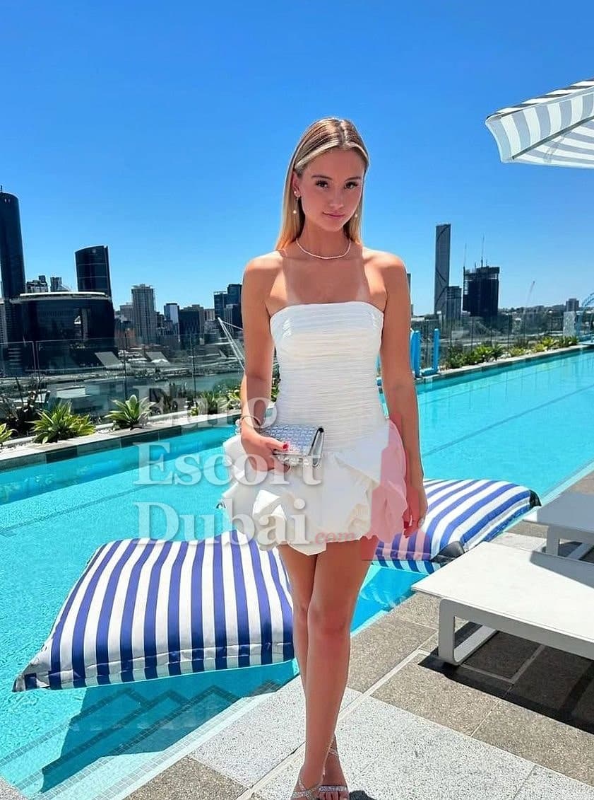 Tilda Velvet, 19, escort in Dubai — French, 167 cm (photo 5 of 6)