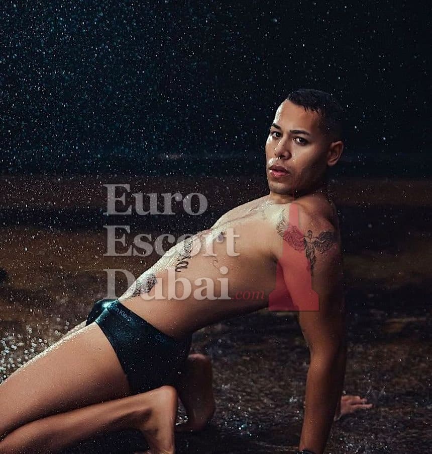 Marcus, 25, escort in Dubai — black hair, 180 cm (photo 13 of 13)