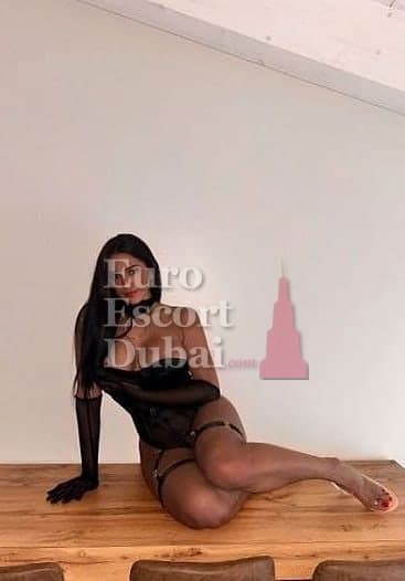 Isabella, 28, escort in Dubai — Colombian, 170 cm (photo 11 of 13)