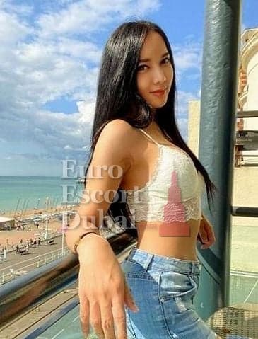 Fah, 24, escort in Abu Dhabi — 174 cm, black hair (photo 3 of 10)