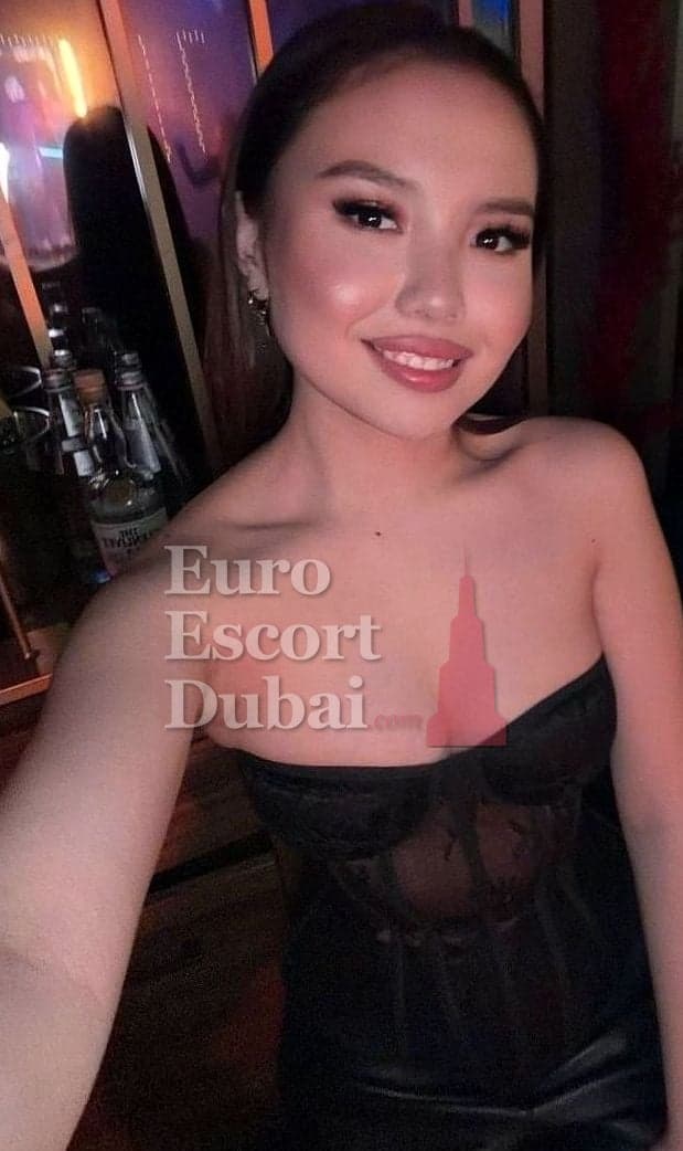 Gulnara, 22, escort in Dubai — Kazakh, 163 cm (photo 8 of 13)