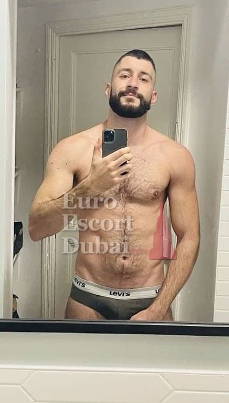Wei, 31, escort in Dubai — black hair, 193 cm (photo 1 of 13)