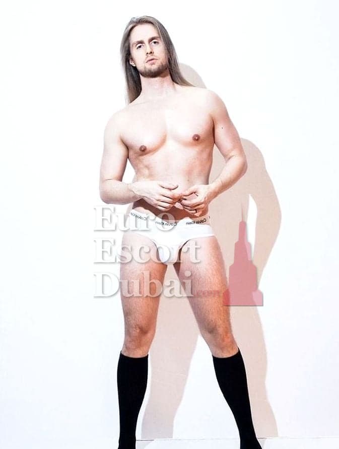 Sean, 36, escort in Dubai — brown hair, 183 cm (photo 9 of 13)