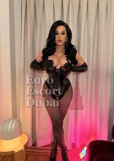 Beatriz, 21, escort in Dubai — Colombian, 164 cm (photo 2 of 13)