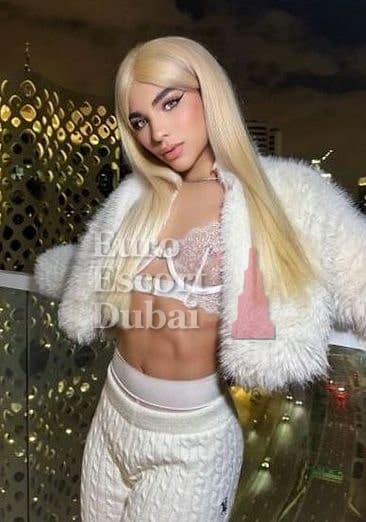 Luana, 18, escort in Ajman — Colombian, 180 cm (photo 5 of 6)