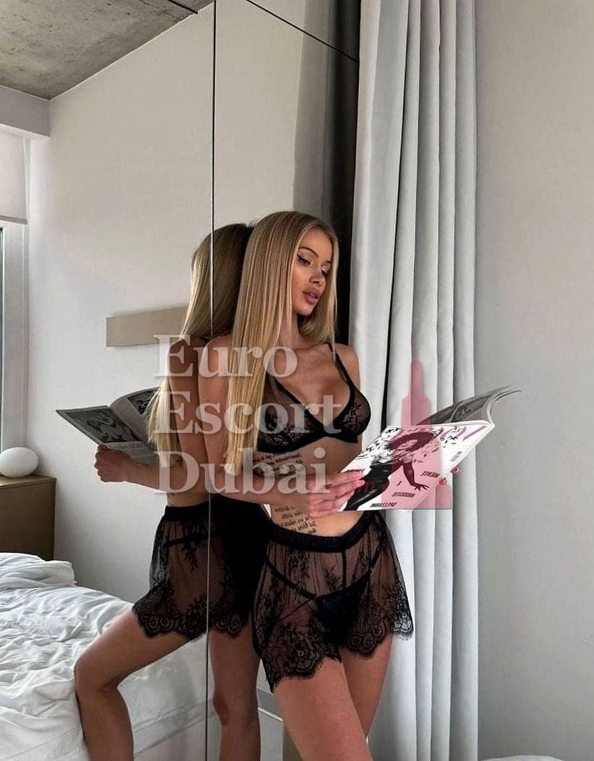 Katya, 26, escort in Dubai — Polish, 168 cm (photo 2 of 4)
