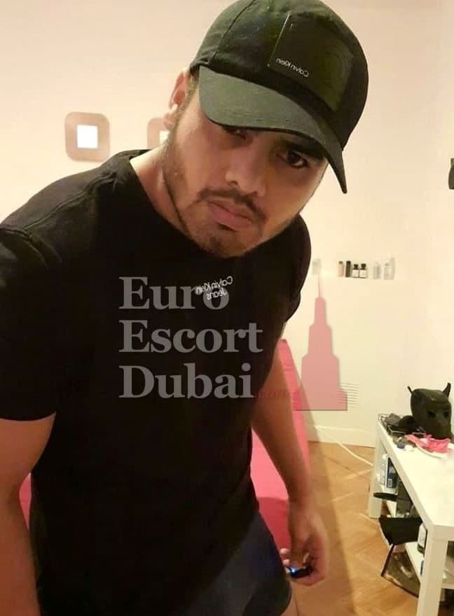 Hakim, 28, escort in Dubai — 175 cm, black hair (photo 4 of 7)