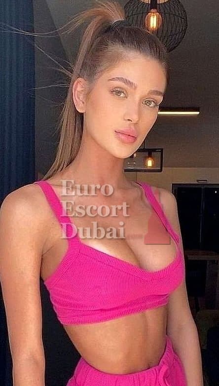 Shira, 23, escort in Dubai — brown hair, Turkish (photo 1 of 6)