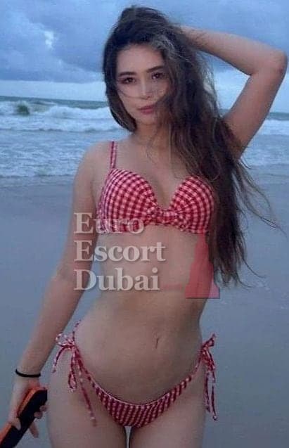 Dilara, 22, escort in Dubai — Kazakh, 170 cm (photo 5 of 13)