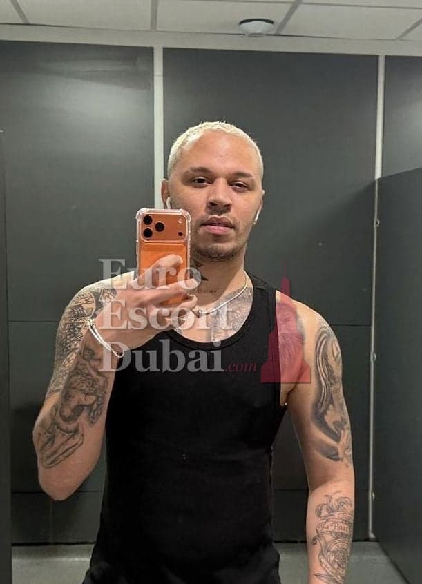 Adrian, 30, escort in Dubai — blonde hair, 185 cm (photo 13 of 13)