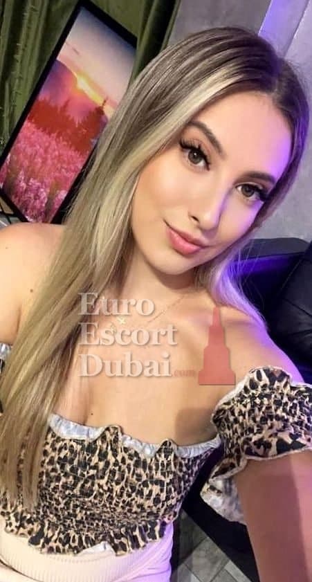 Anja, 25, escort in Al Ain — brown hair, Danish (photo 7 of 10)