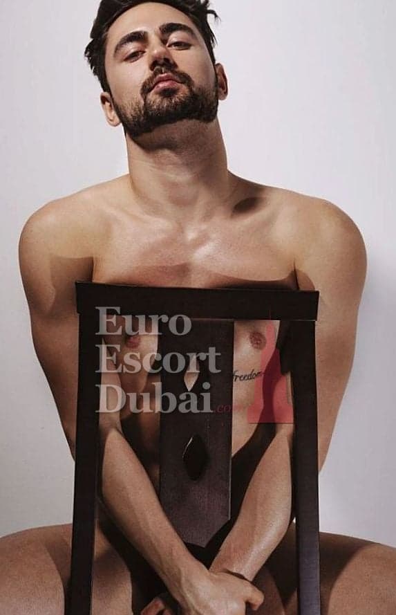 Sergei, 29, escort in Dubai — 180 cm, black hair (photo 2 of 13)