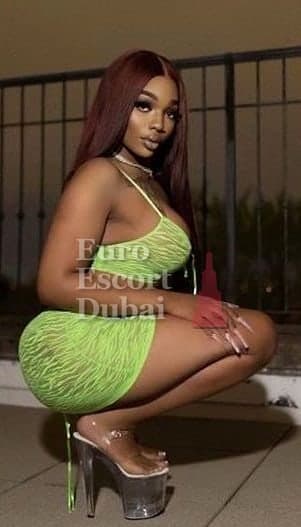 Aline, 22, escort in Dubai — 176 cm, black hair (photo 6 of 13)