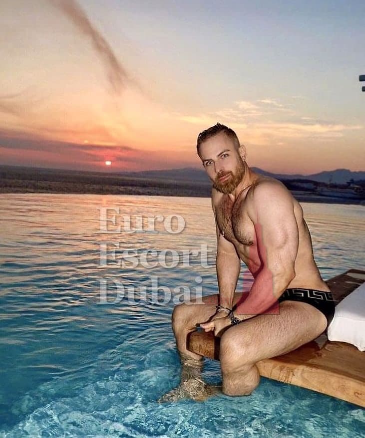 Max, 31, escort in Abu Dhabi — blonde hair, 178 cm (photo 3 of 13)