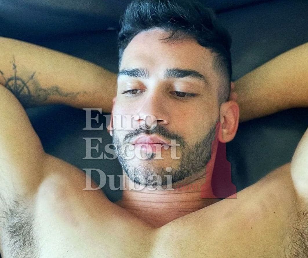 Yazan, 29, escort in Dubai — 180 cm, black hair (photo 10 of 13)