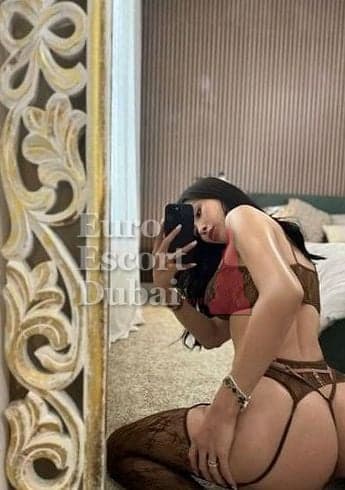 Maite, 22, escort in Sharjah — 170 cm, black hair (photo 3 of 13)