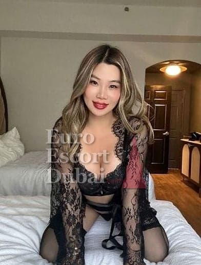Eri, 22, escort in Dubai — 152 cm, brown hair (photo 12 of 13)