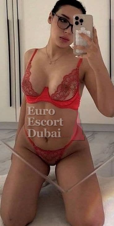 Botagoz, 28, escort in Dubai — black hair, Uzbek (photo 4 of 13)