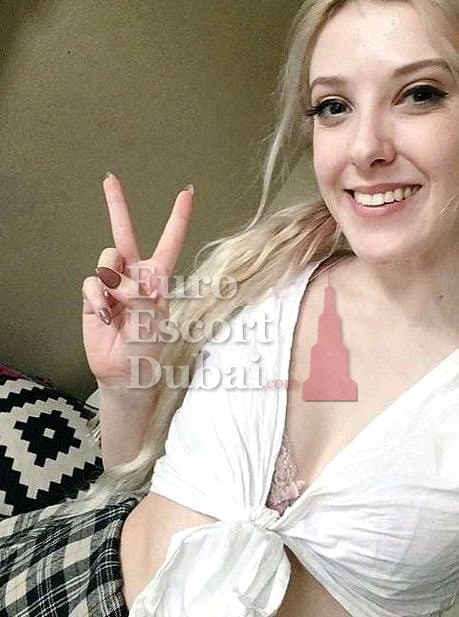 Oleksandra, 28, escort in Dubai — brown hair, Austrian (photo 4 of 6)