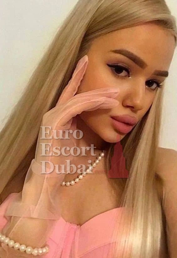 Elizaveta, 25, escort in Dubai — 169 cm, blonde hair (photo 6 of 10)