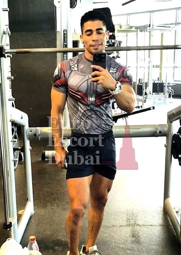 Kirill, 27, escort in Dubai — black hair, 178 cm (photo 13 of 13)