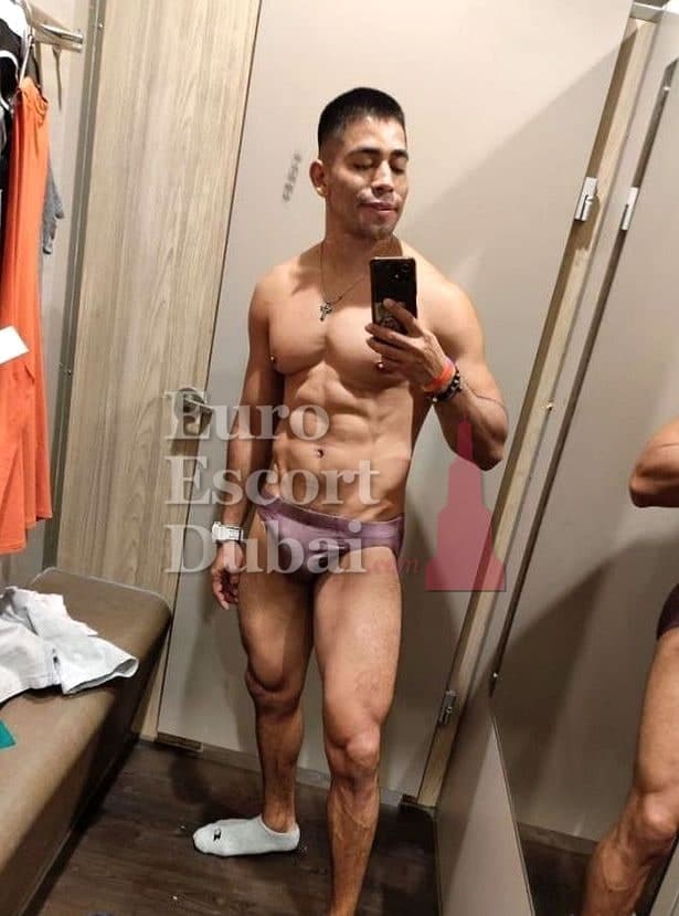 Kirill, 27, escort in Dubai — 178 cm, black hair (photo 4 of 13)