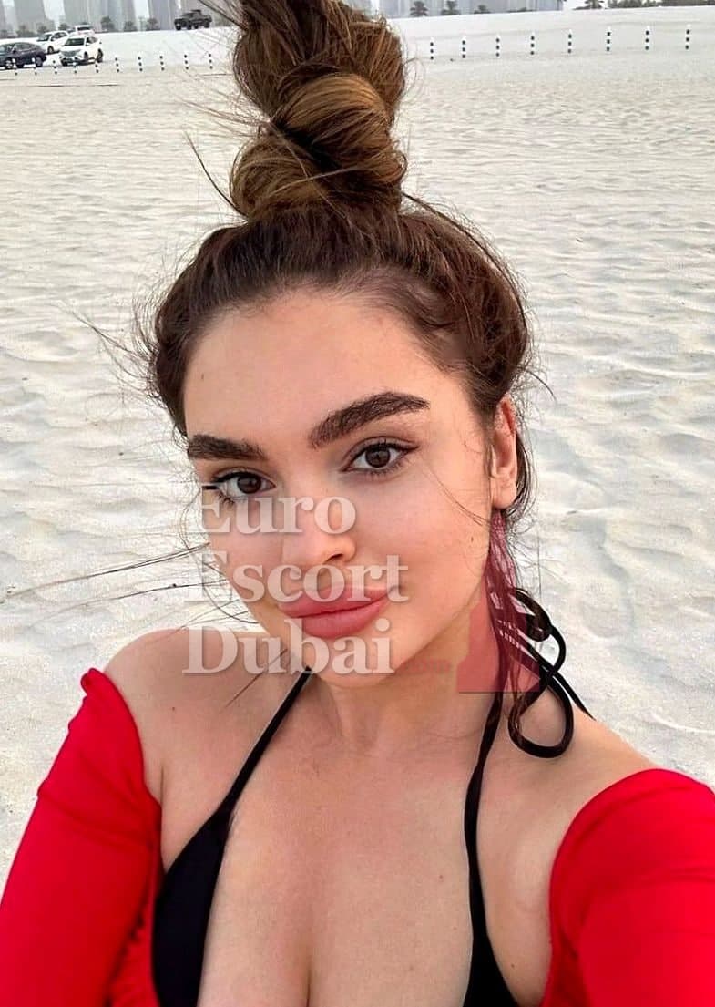Lada, 22, escort in Dubai — 172 cm, black hair (photo 9 of 13)