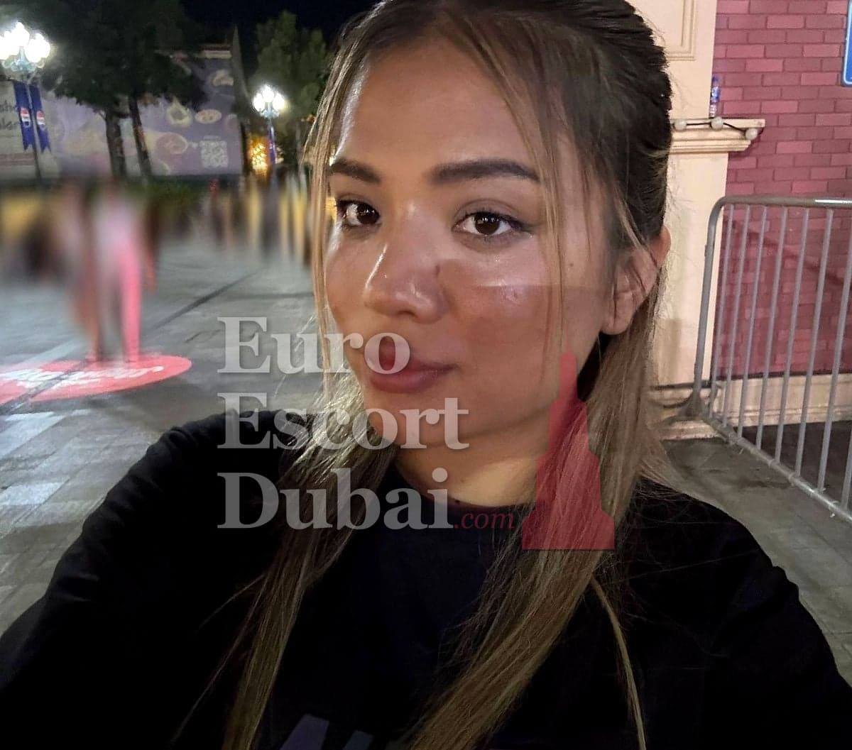 Malika, 22, escort in Dubai — Uzbek, 164 cm (photo 5 of 13)