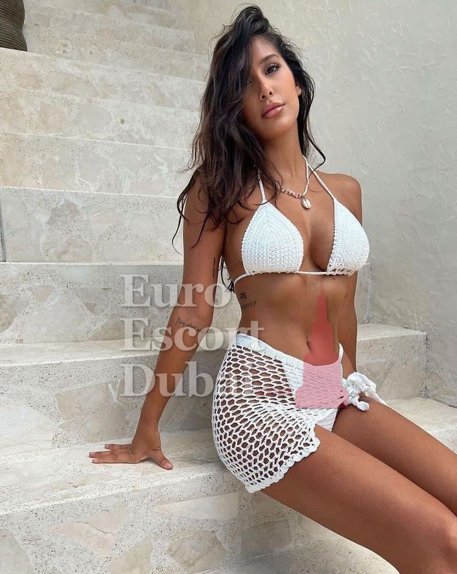 Rim, 26, escort in Abu Dhabi — black hair, Emirati (photo 7 of 10)