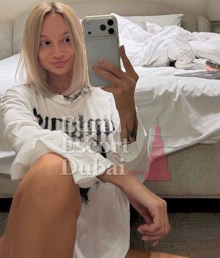 Eleonora, 23, escort in Dubai — Russian, 165 cm (photo 2 of 13)