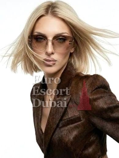 Sonya, 25, escort in Abu Dhabi — blonde hair, Belarusian (photo 7 of 13)