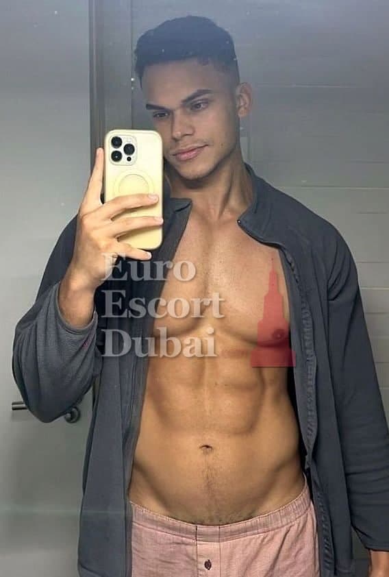 Fares, 27, escort in Dubai — 183 cm, black hair (photo 12 of 13)