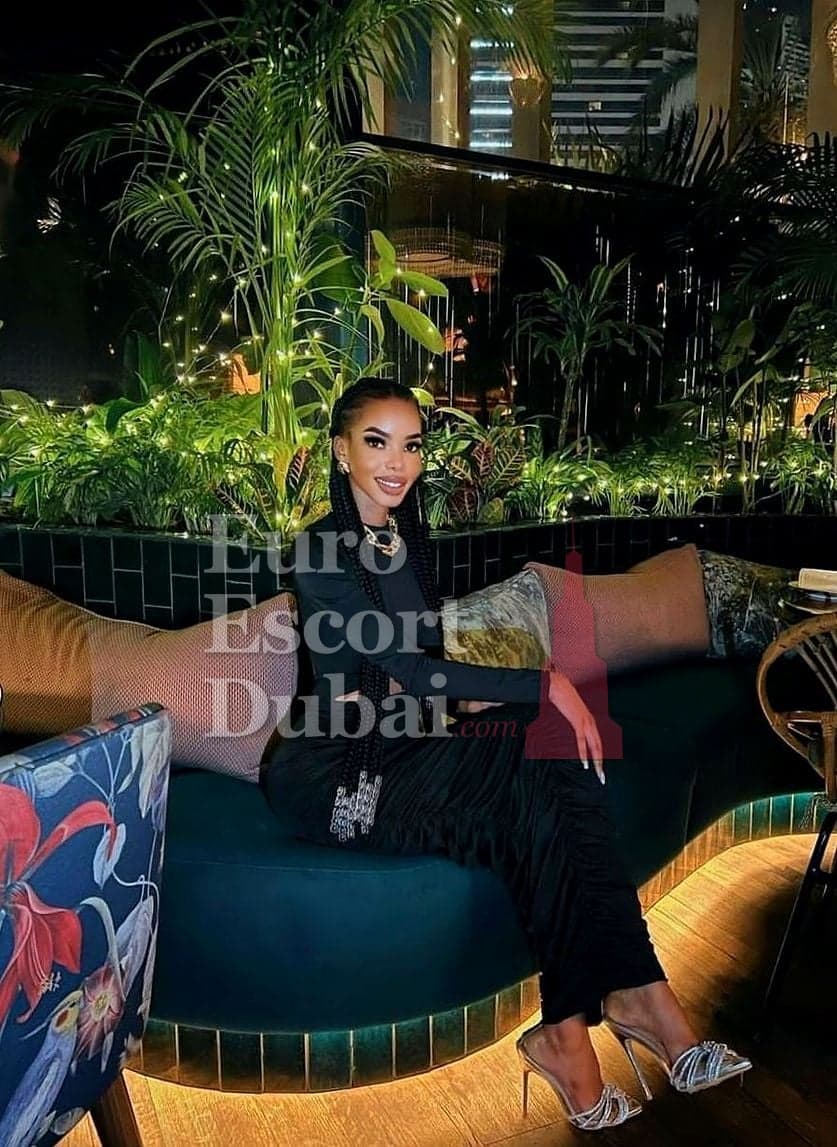 Imane, 31, escort in Dubai — blonde hair, Emirati (photo 1 of 5)