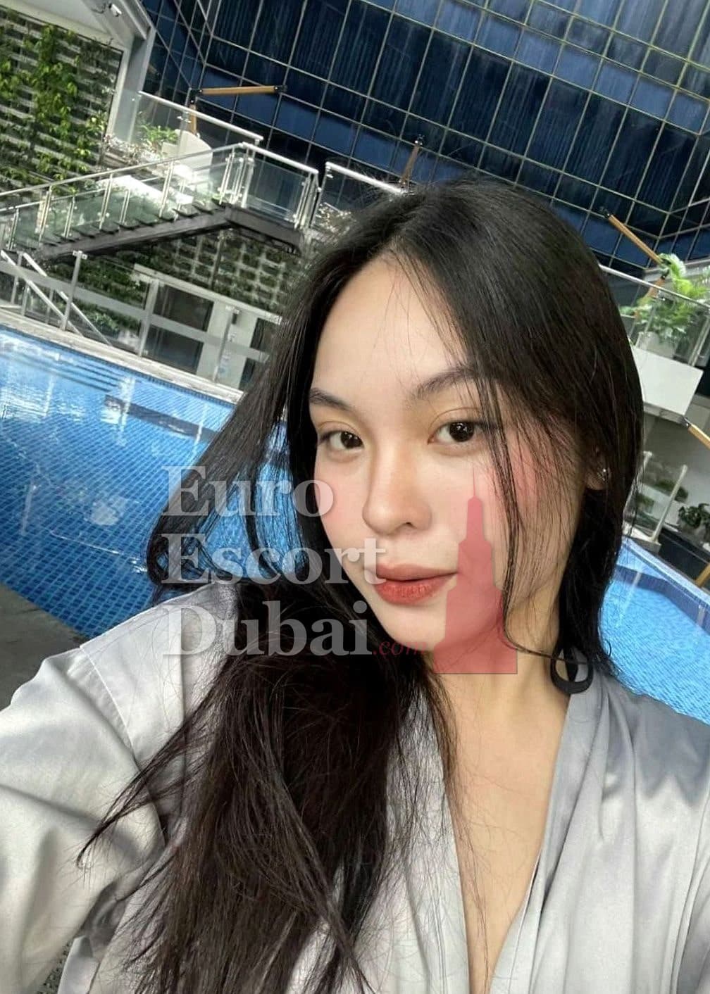 Quynh, 25, escort in Dubai — black hair, Indonesian (photo 4 of 6)