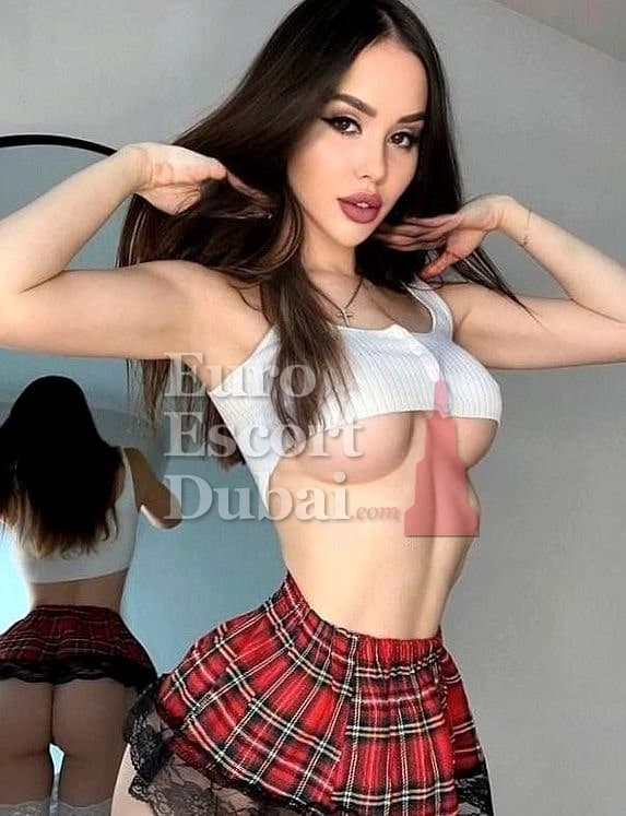 Lika, 27, escort in Dubai — black hair, 169 cm (photo 3 of 5)