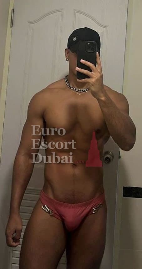 Grant, 26, escort in Dubai — 175 cm, black hair (photo 8 of 13)