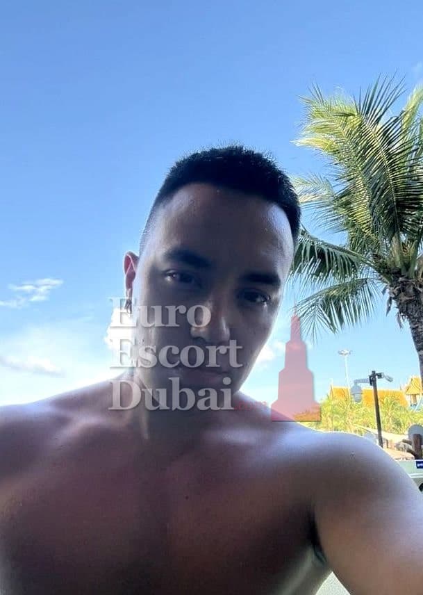 Anton, 28, escort in Dubai — black hair, 173 cm (photo 13 of 13)
