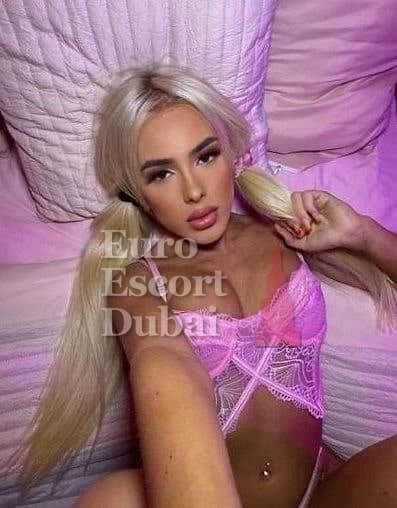 Maira, 20, escort in Dubai — 161 cm, blonde hair (photo 3 of 8)