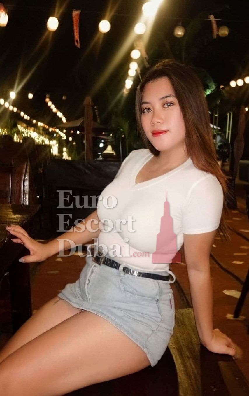 Nadia, 22, escort in Abu Dhabi — black hair, Filipino (photo 1 of 10)