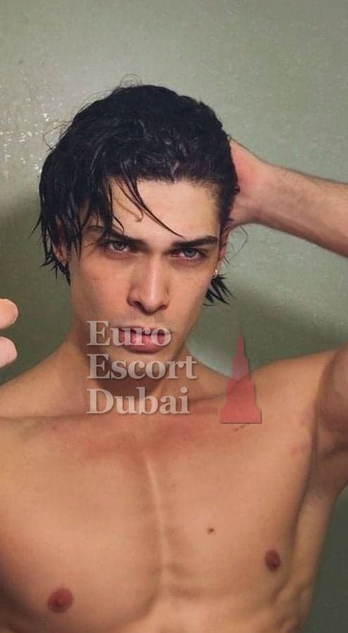 Sultan, 22, escort in Dubai — 185 cm, black hair (photo 2 of 8)