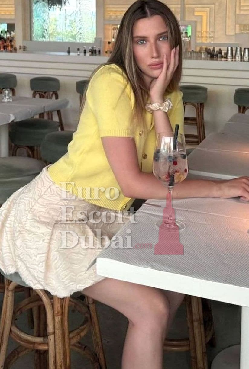 Adriana Sun, 20, escort in Dubai — 177 cm, brown hair (photo 3 of 13)