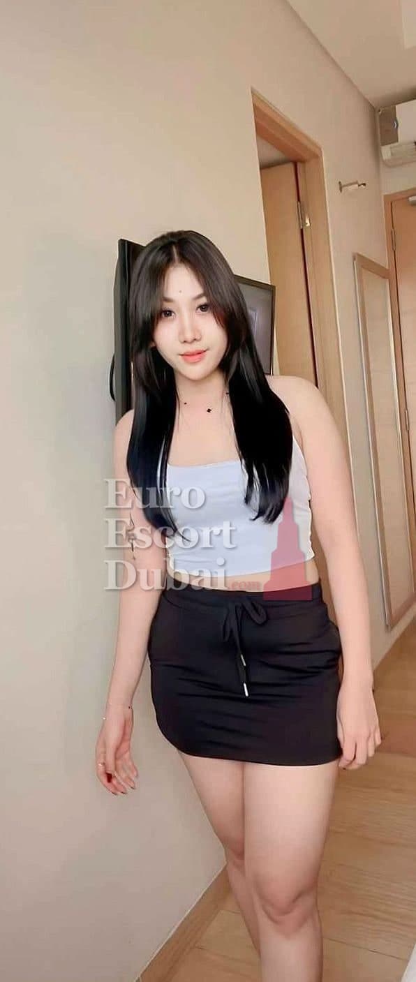 Nina Belle, 25, escort in Dubai — black hair, 169 cm (photo 3 of 4)