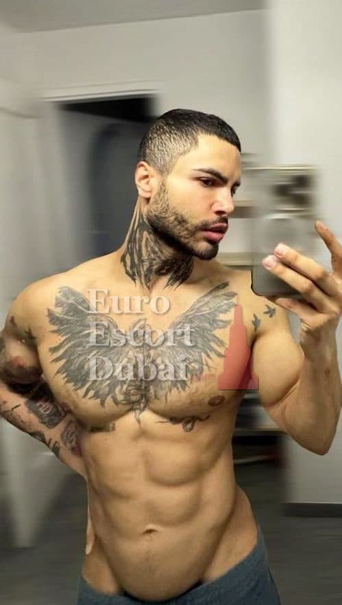 Nasser, 26, escort in Dubai — 170 cm, black hair (photo 6 of 13)