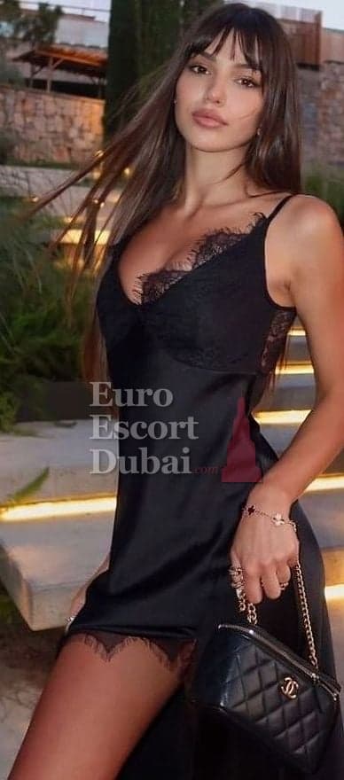 Milena, 22, escort in Dubai — 160 cm, black hair (photo 6 of 13)