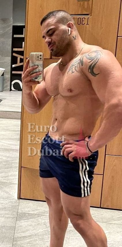Xavier, 24, escort in Dubai — black hair, 170 cm (photo 11 of 13)