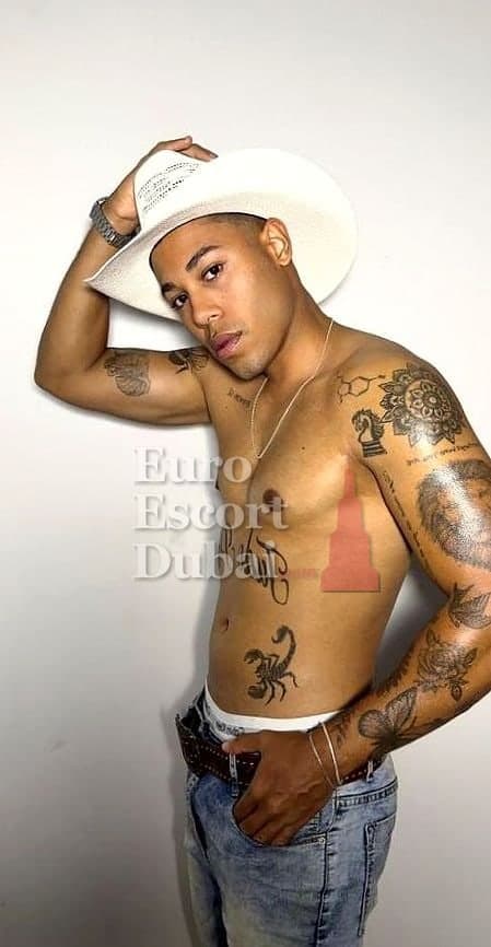 Marcus, 25, escort in Dubai — black hair, 180 cm (photo 1 of 13)
