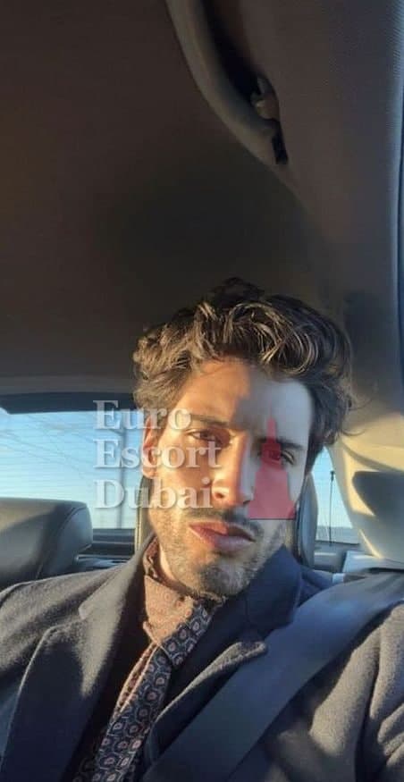 Sebastian, 26, escort in Ajman — 188 cm, black hair (photo 10 of 12)